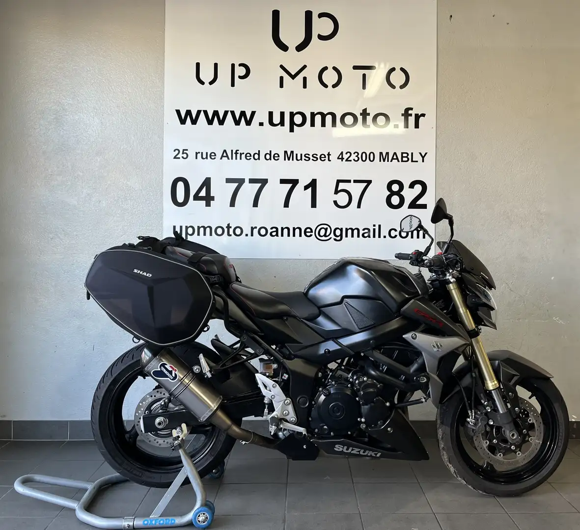 Suzuki GSR 750 Gris - 1