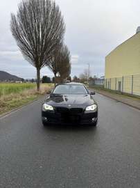 BMW  F10 | 3.0d | APPLE CARPLAY| Top Zustand Tüv b