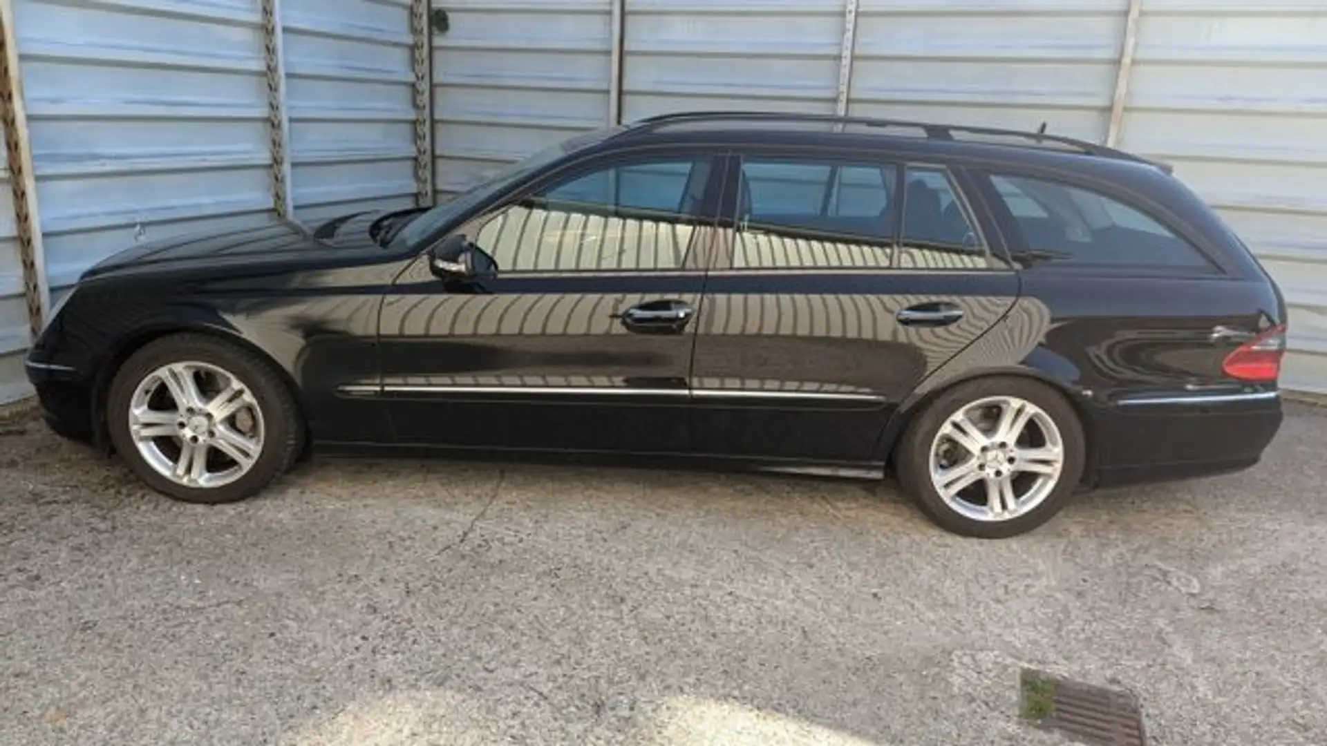 Mercedes-Benz E 500 T Elegance*1 Hand* Negro - 2