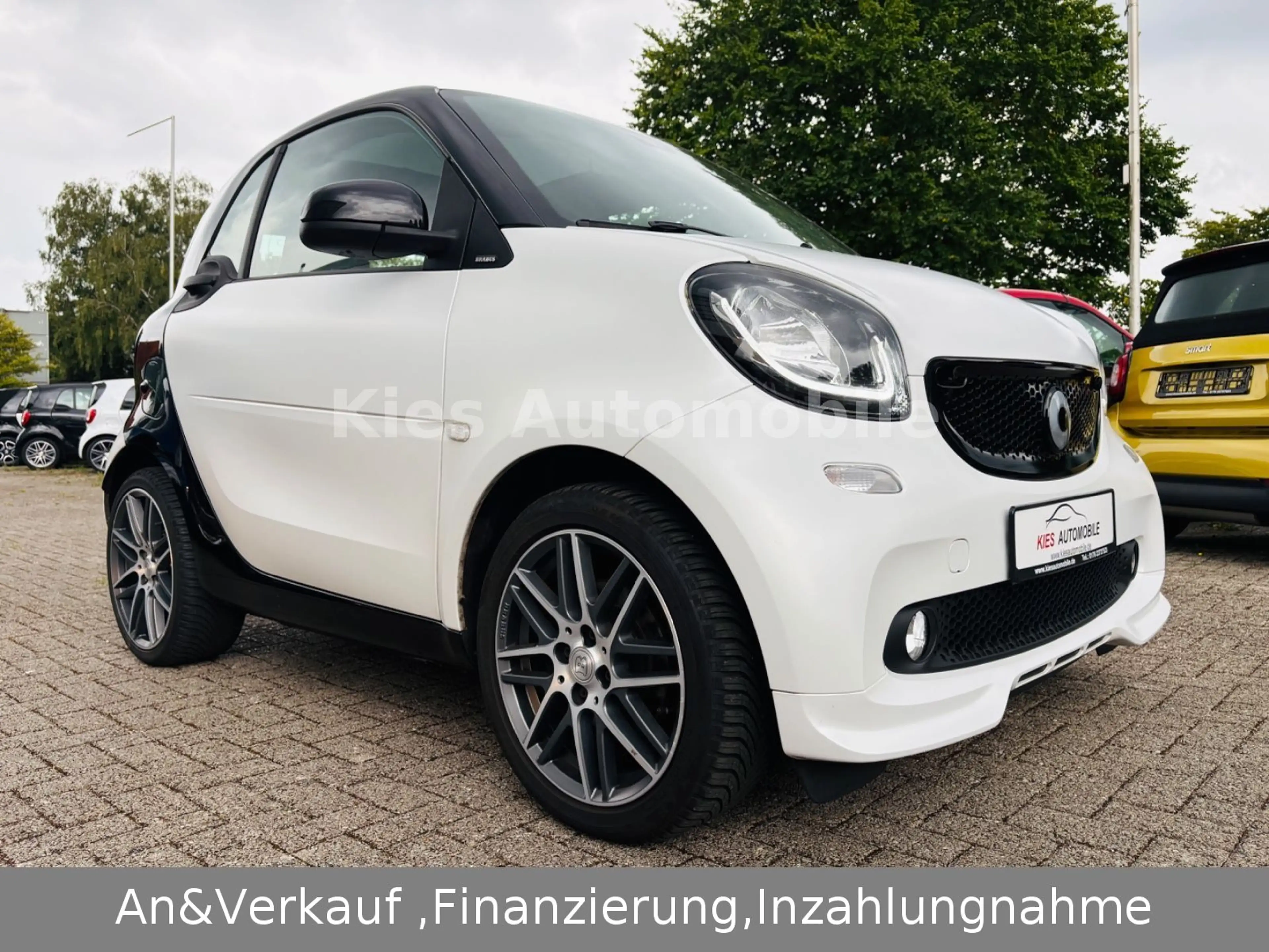 smart forTwo Brabus 109Ps AUTM/NAVI/SITZH/PANO/JBL/PDC — photo 2