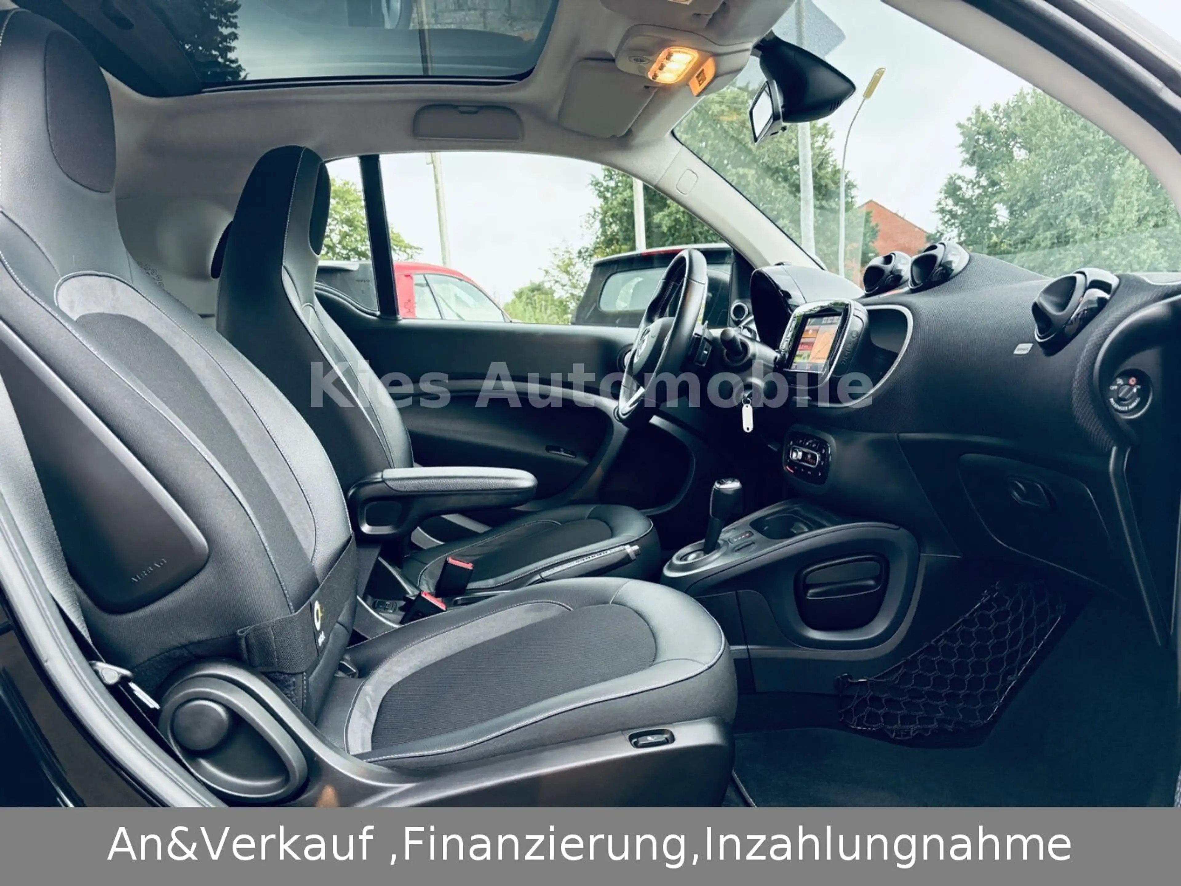 smart forTwo Brabus 109Ps AUTM/NAVI/SITZH/PANO/JBL/PDC — photo 15