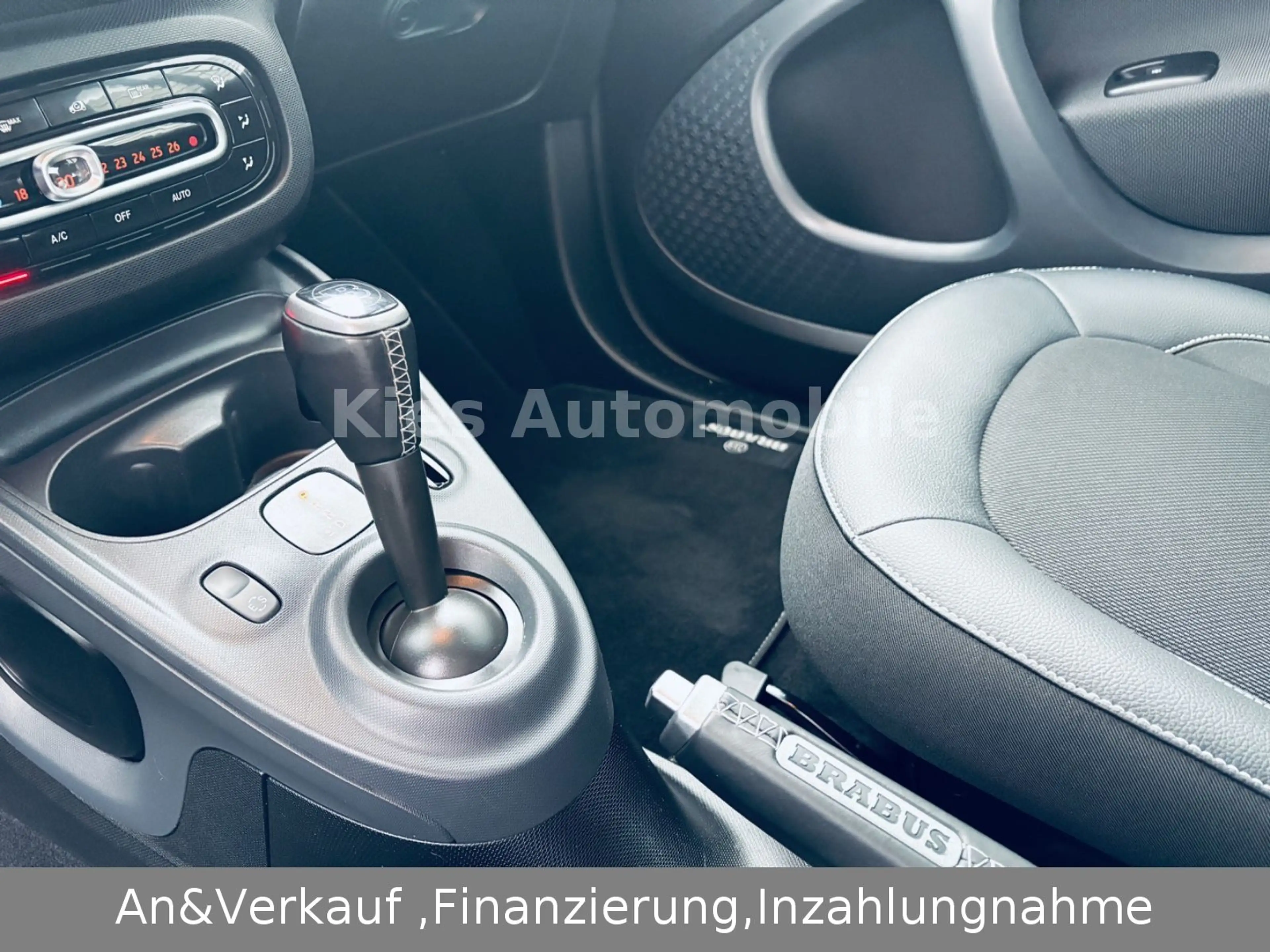 smart forTwo Brabus 109Ps AUTM/NAVI/SITZH/PANO/JBL/PDC — photo 13