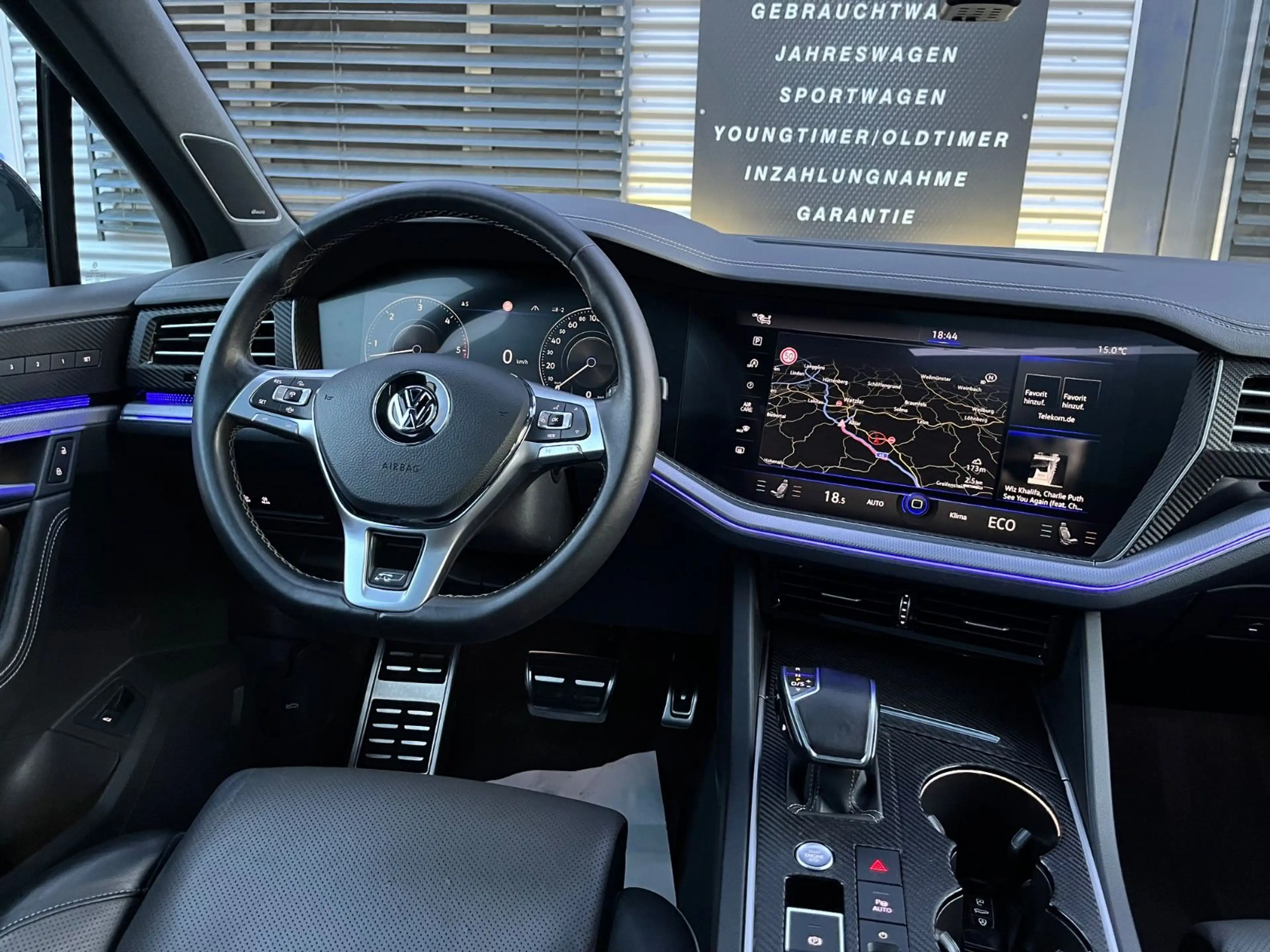 Volkswagen Touareg R-Line 4M*LED*PANO*AHK*SITZBELÜ*360°VOLL — photo 8