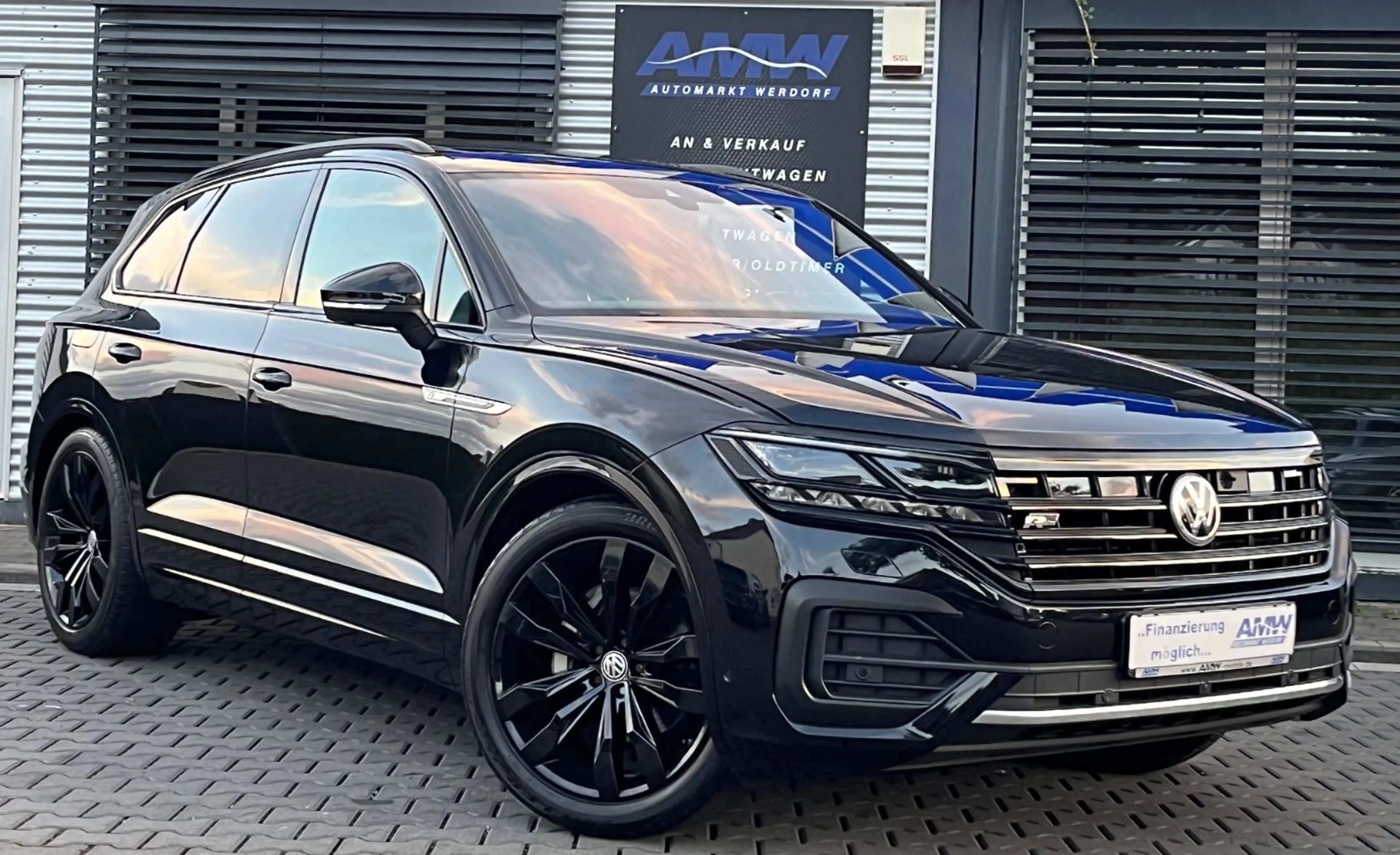 Volkswagen Touareg R-Line 4M*LED*PANO*AHK*SITZBELÜ*360°VOLL