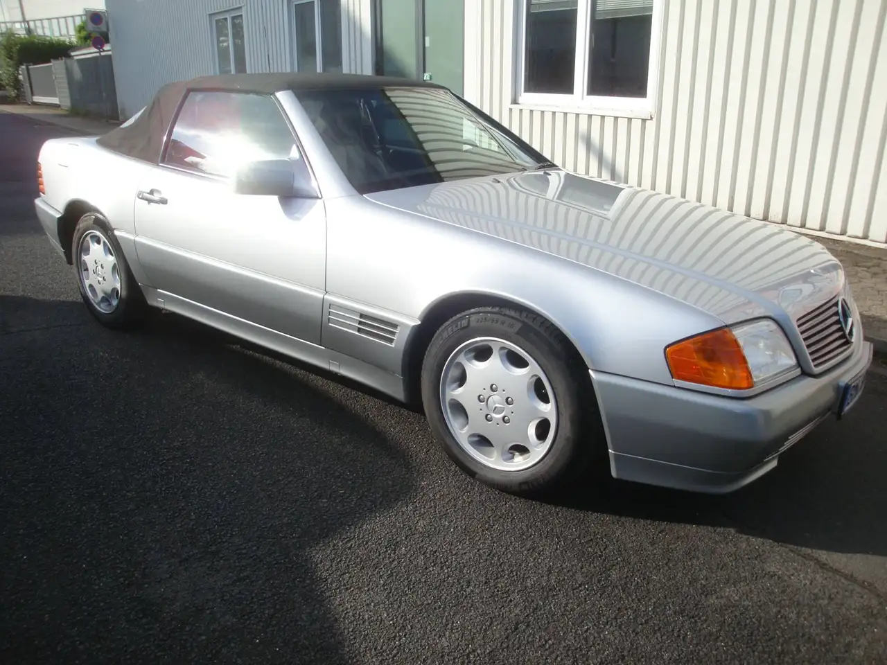 Mercedes-Benz SL 280, foto 2