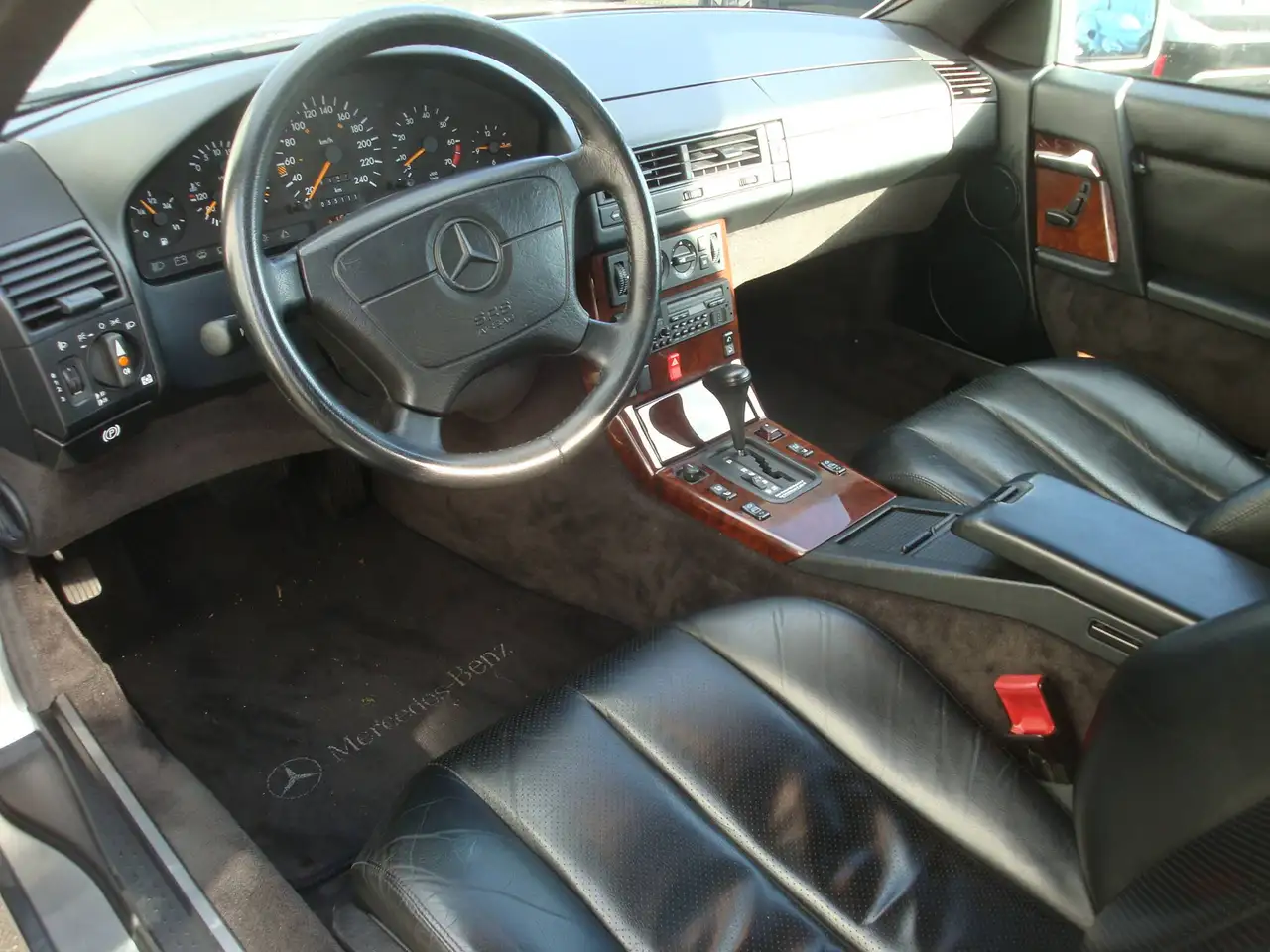 Mercedes-Benz SL 280, foto 6