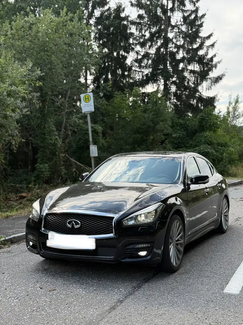 Infiniti Q70 Premium Tech Hybrid - 1