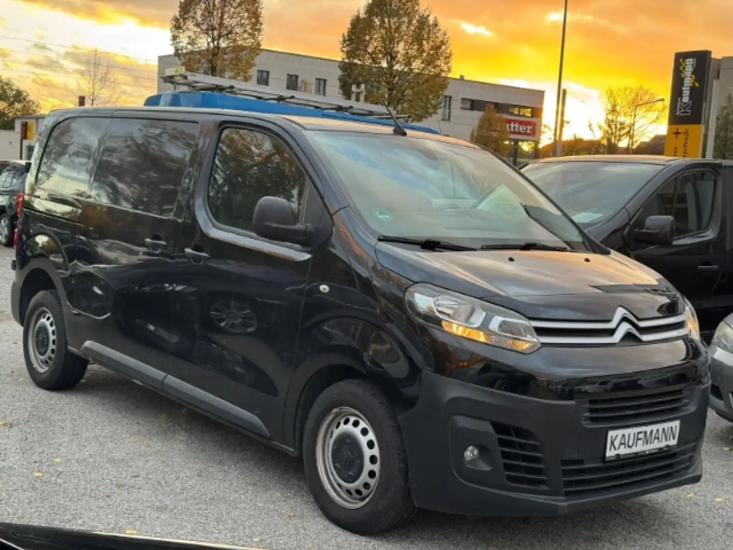 Citroen Jumpy Kasten Club M 2.0 BlueHDi 120 FAP EU6d-T Schwarz - 1
