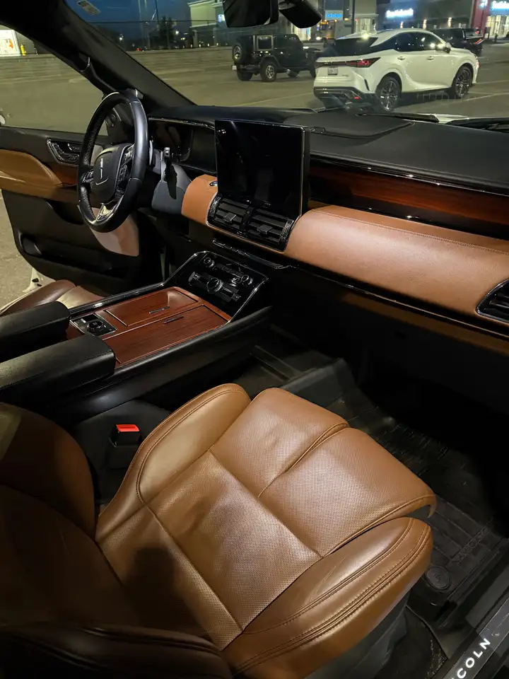 Lincoln Navigator снимка Lincoln Navigator