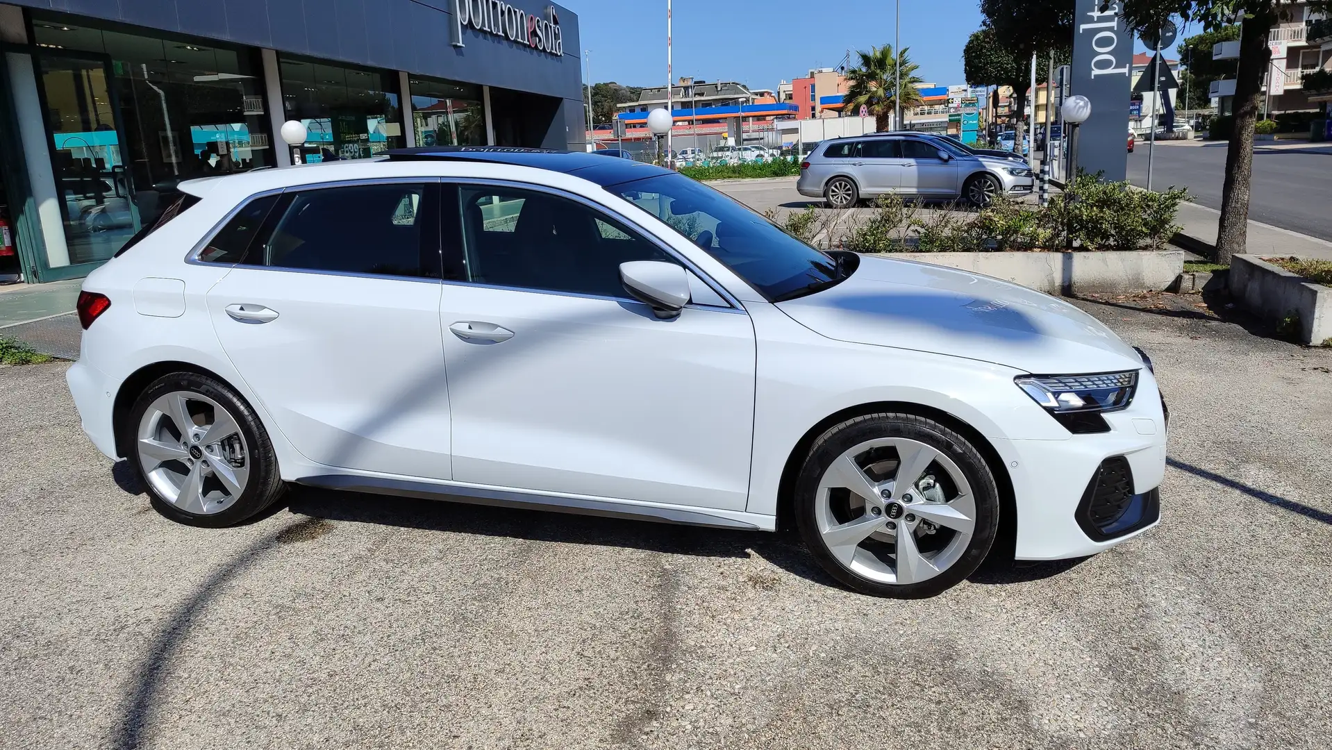 Audi A3 Sportback 35 tdi S line s-tronic NUOVO MODELLO Bianco - 2