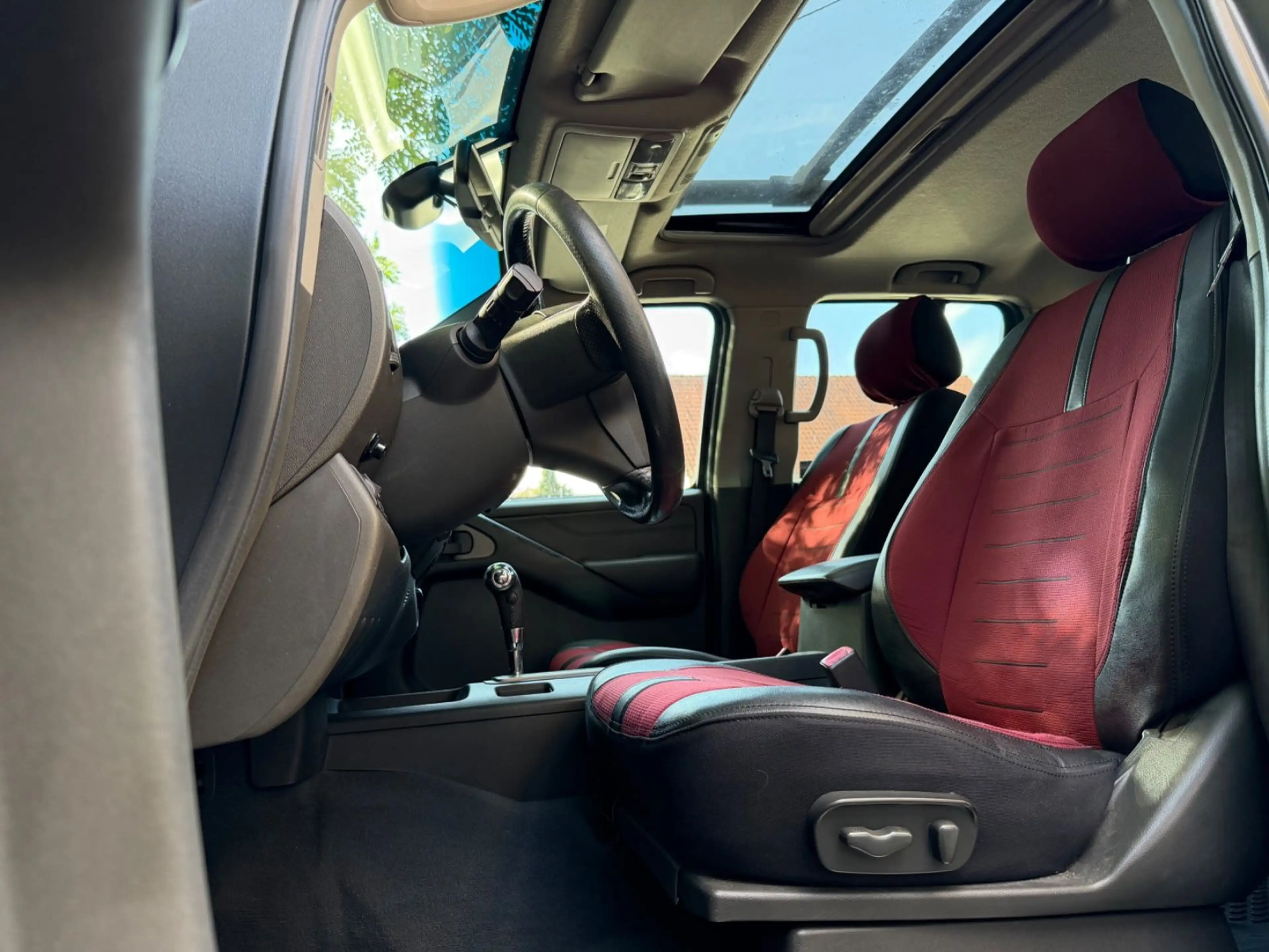 Nissan Navara Pickup DoubleCab LE 4X4 LKW AHK AUTOMATIK — photo 11