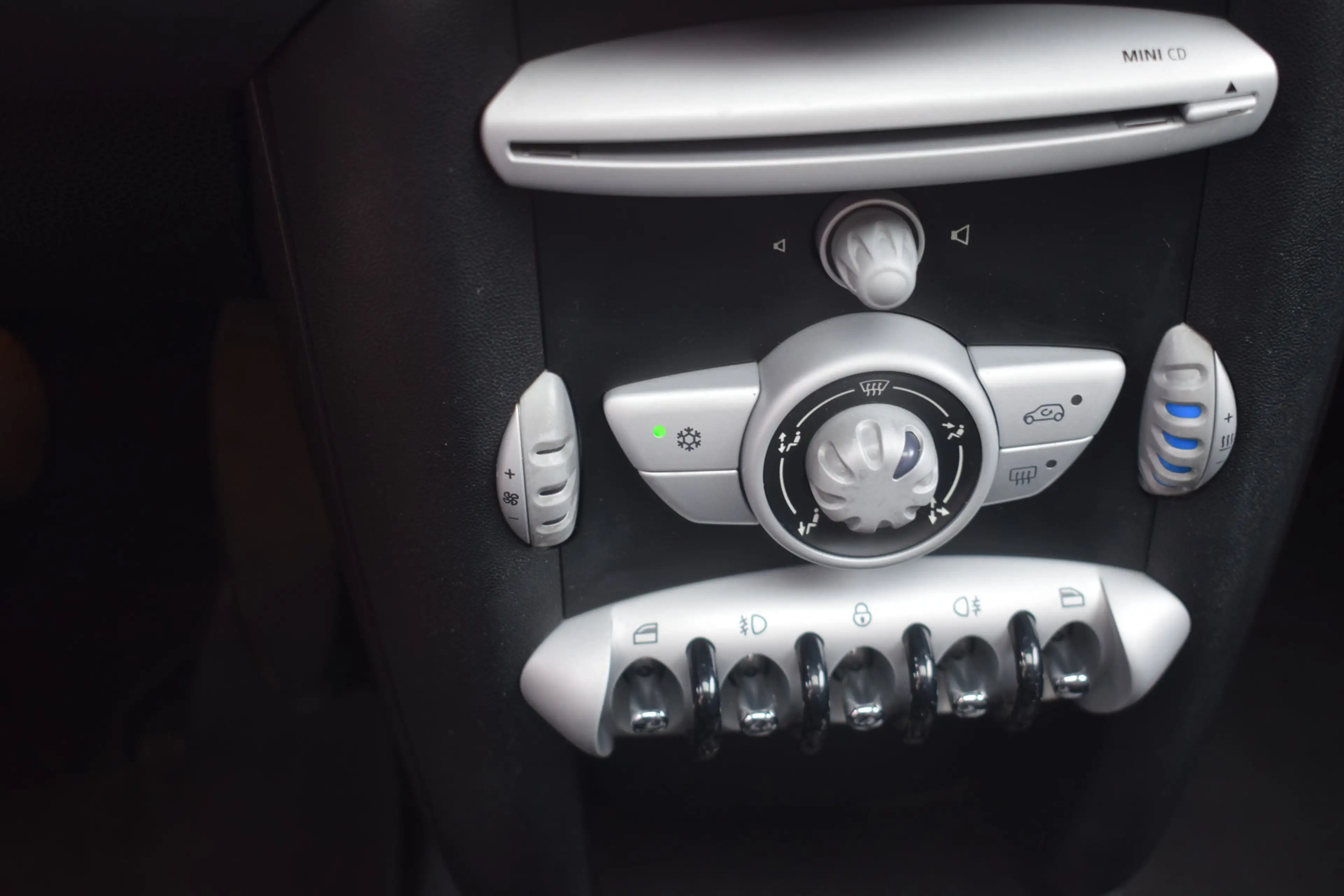 MINI Cooper Clubman 1.6 PANORAMADAK AIRCO — photo 19