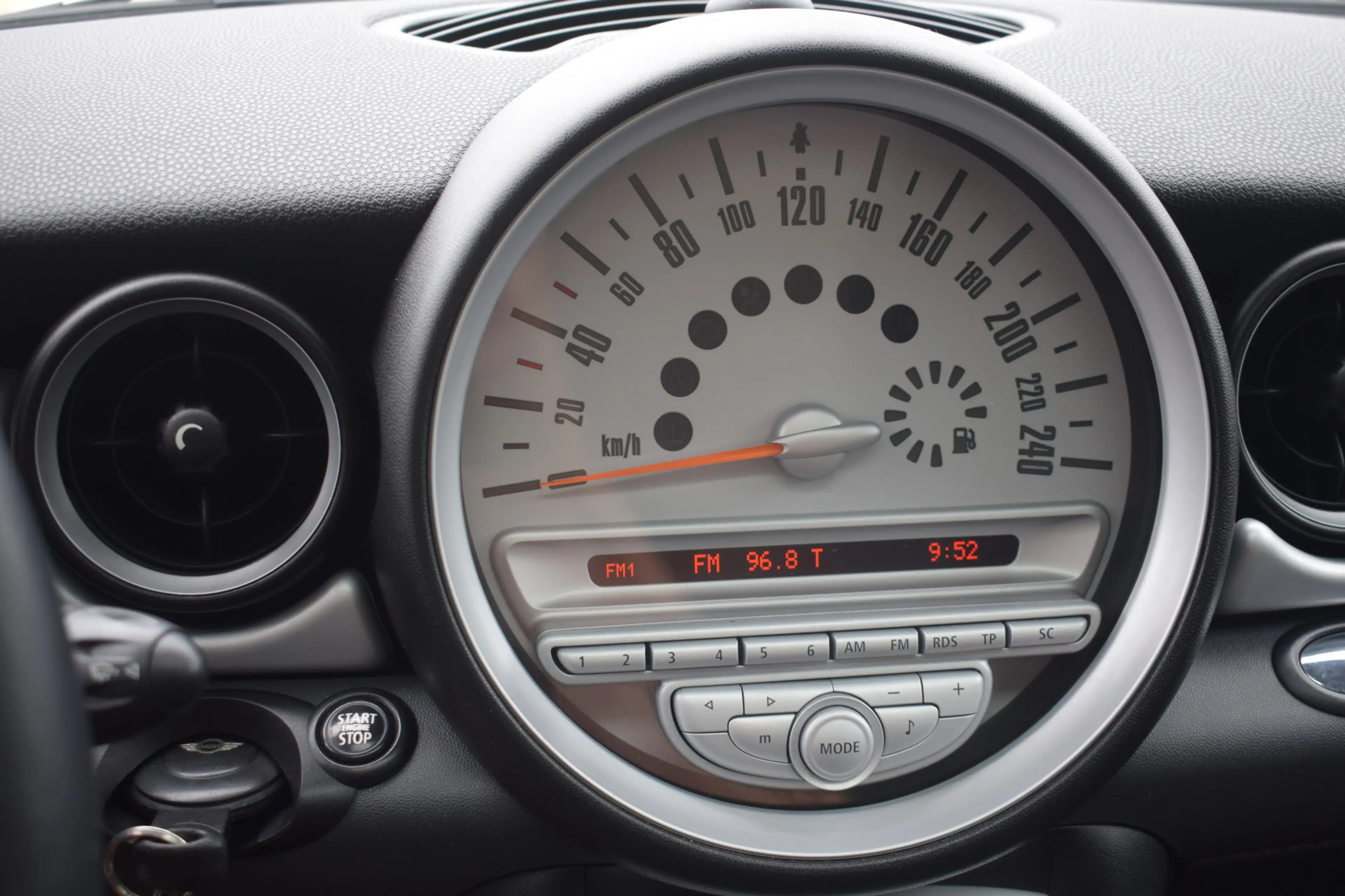 MINI Cooper Clubman 1.6 PANORAMADAK AIRCO — photo 21