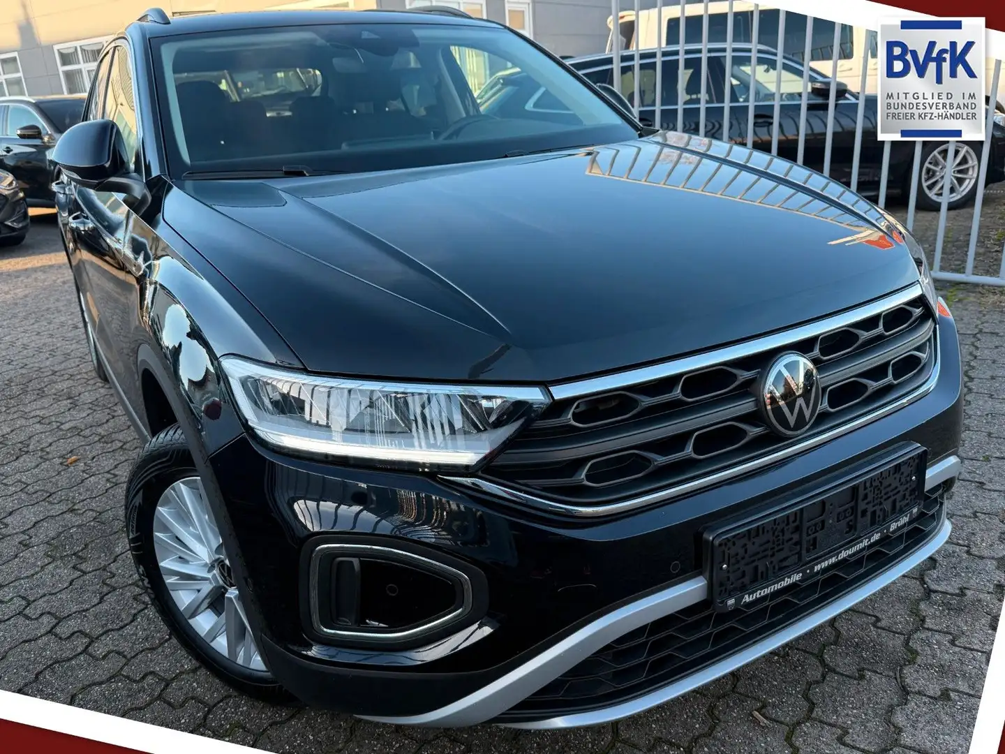 Volkswagen T-Roc Life Schwarz - 1