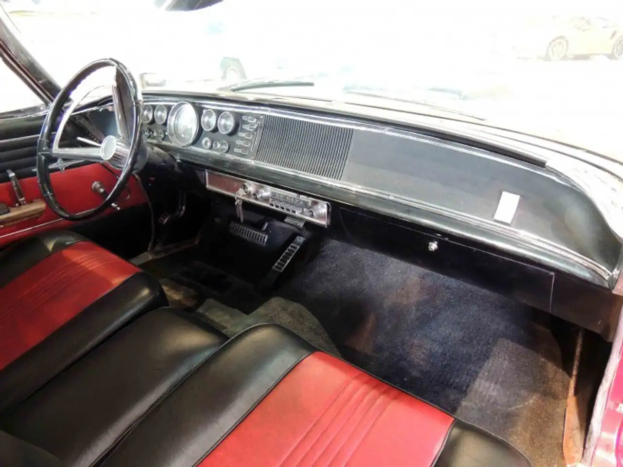 Chrysler 300 SRT Hardtop, foto 8