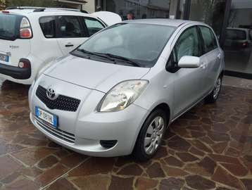 Yaris II 5p 1.0 Sol CLIMA NEOPATENTATI