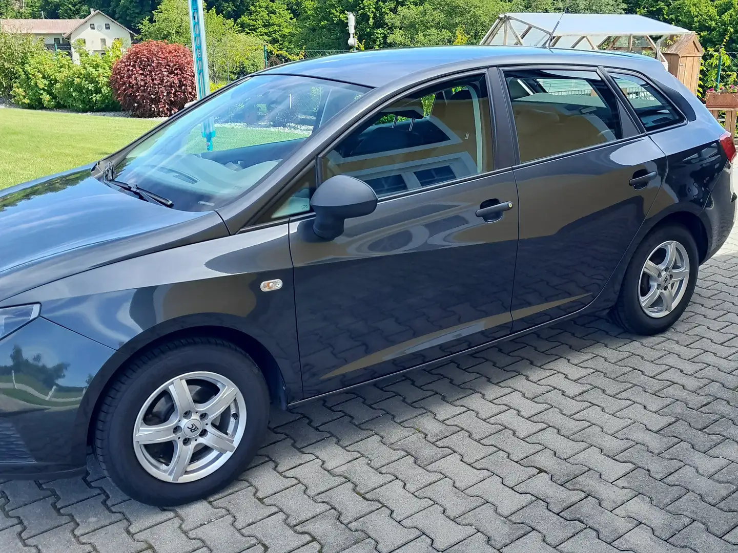 SEAT Ibiza Ibiza ST Reference 1,2 Reference Grau - 1