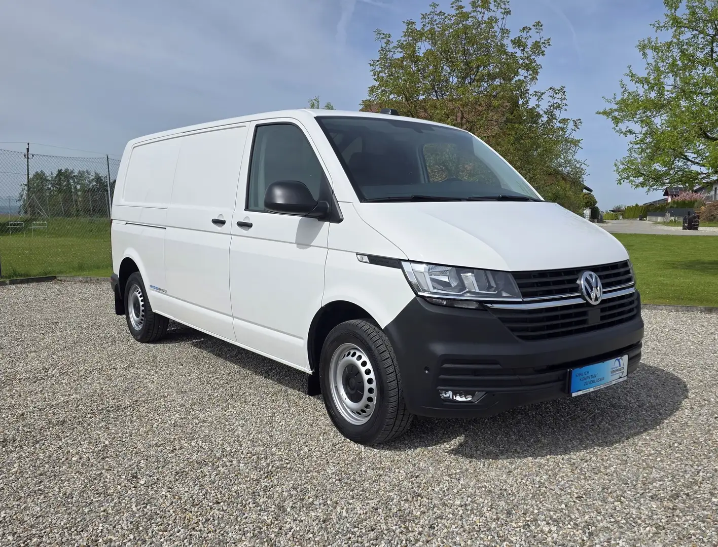 Volkswagen T6.1 Transporter LR Top Ausstattung 1.259 KG Nutzlast Weiß - 2