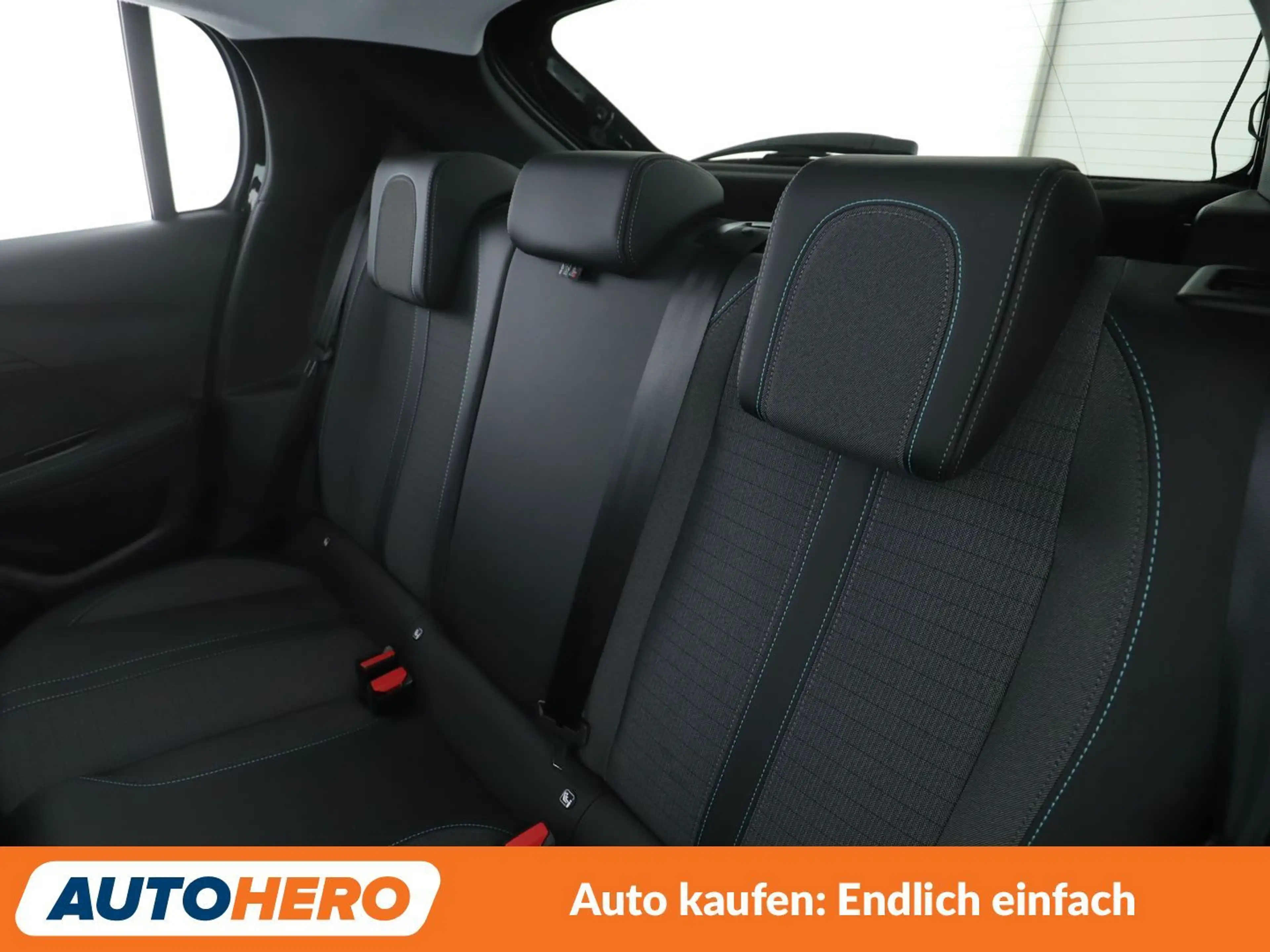 Peugeot e-208 electric drive 100 kW Allure Pack Aut.*NAVI*LED* — photo 14