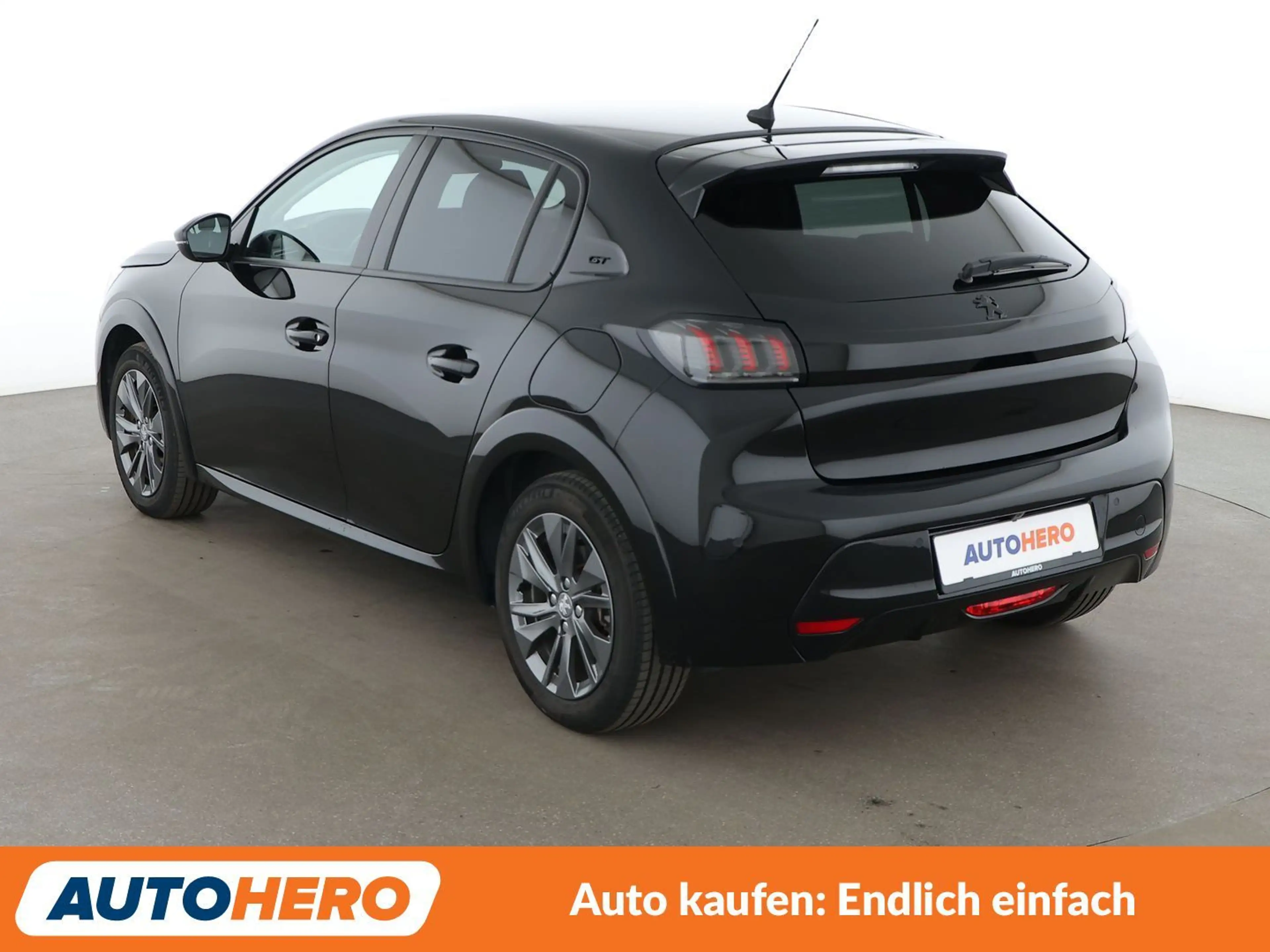 Peugeot e-208 electric drive 100 kW Allure Pack Aut.*NAVI*LED* — photo 4