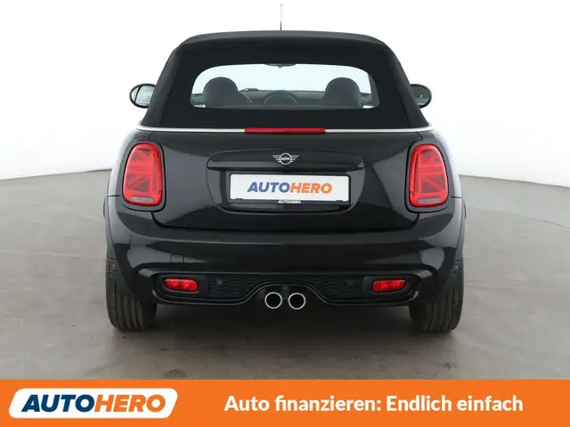 Mini Convertible view 5