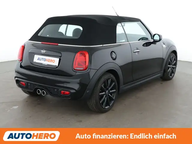 Mini Convertible view 6