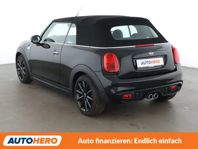 Mini Convertible view 4