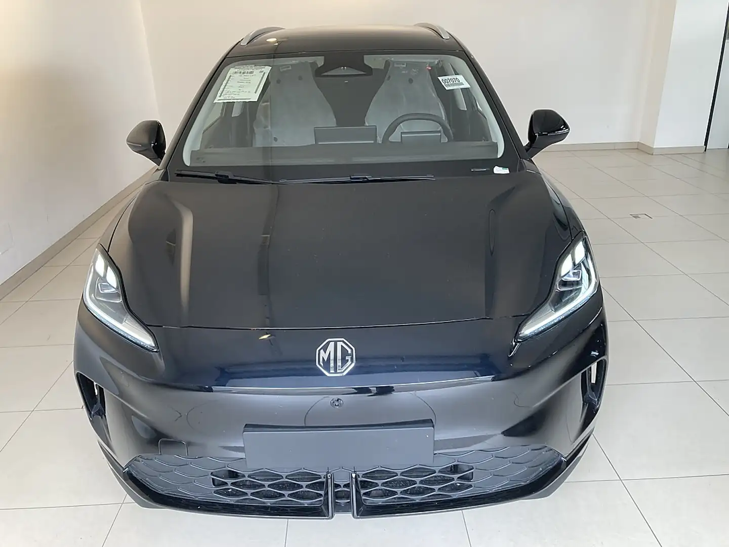 MG MG4 EV Urban 54 kWh Luxury Schwarz - 2