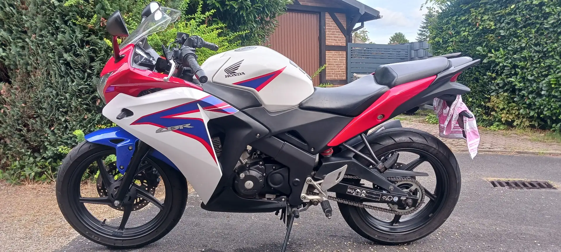 Honda CBR 125 Wit - 2