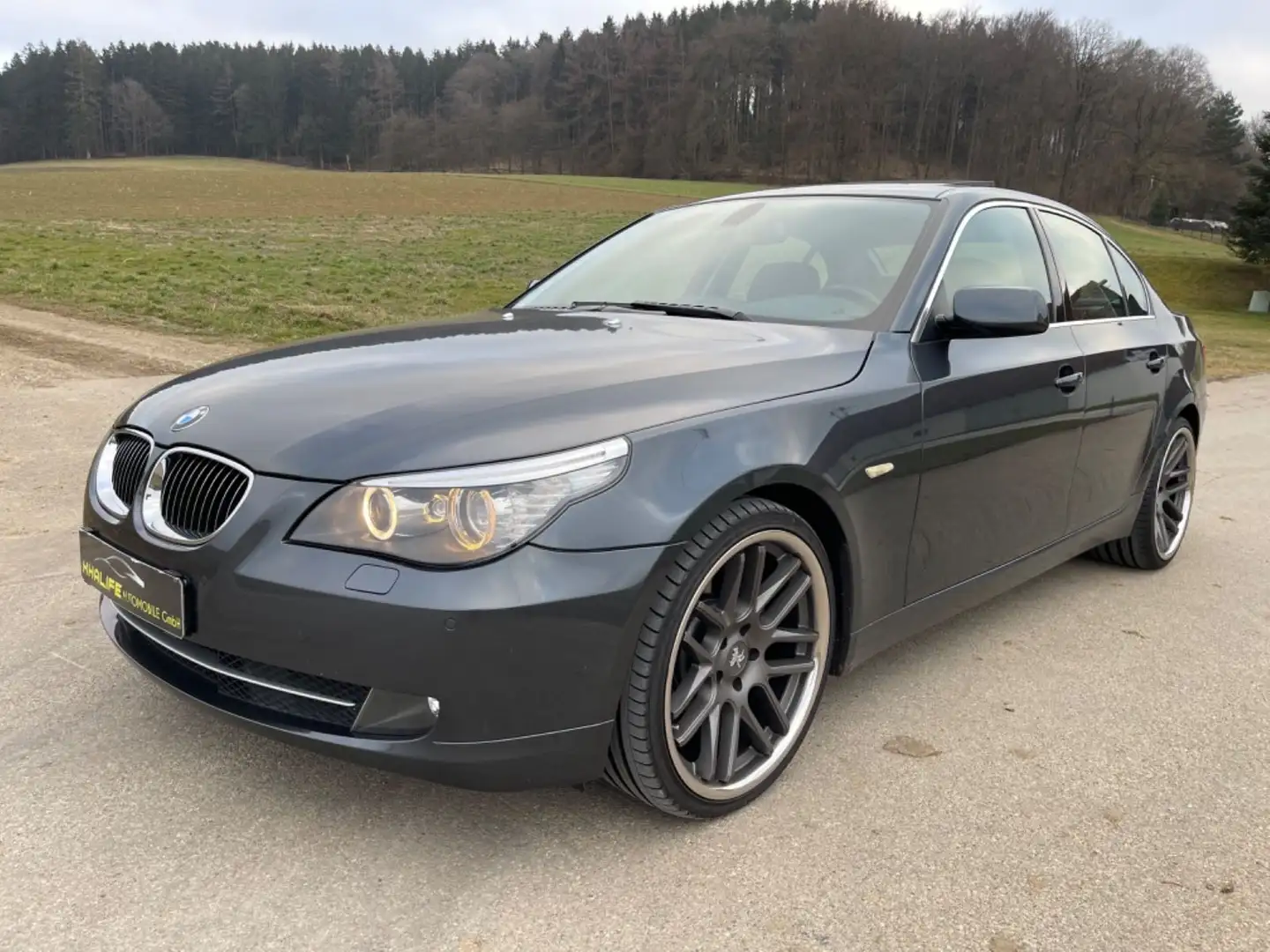 BMW 530 Baureihe 5 Lim. 530i Edition Exclusive Grey - 1