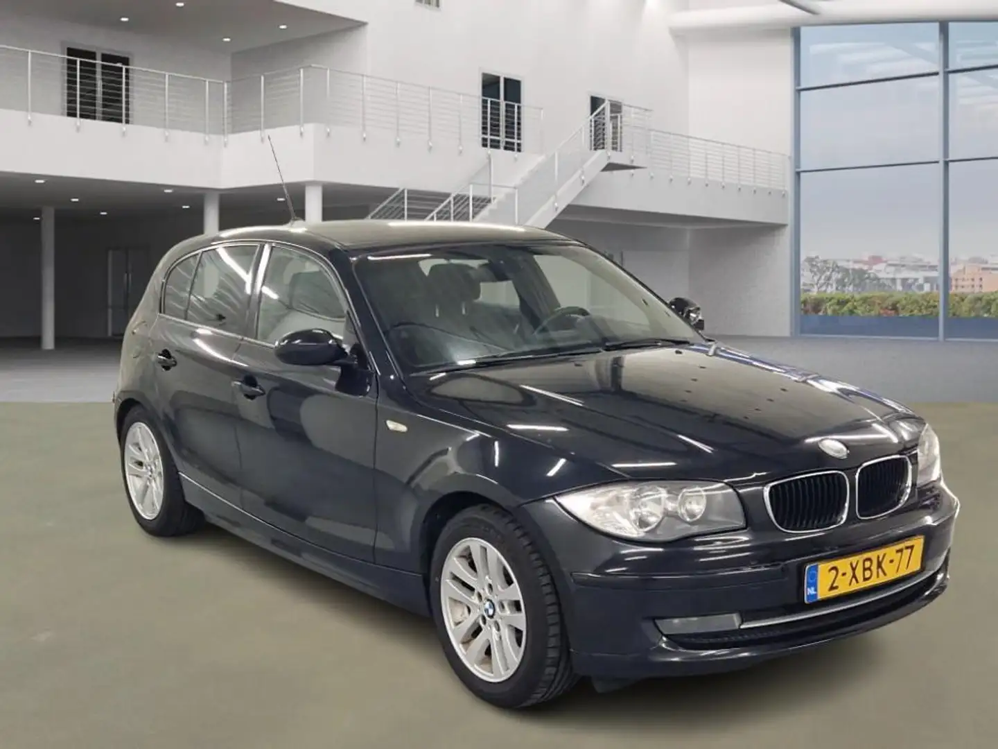 BMW 120 1-serie 120i Zwart - 2