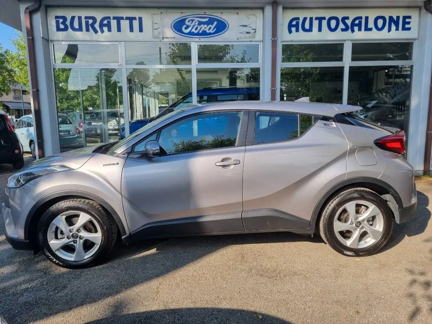 Toyota C-HR 1.8h Business 2wd e-cvt  PROMO Zilver - 2