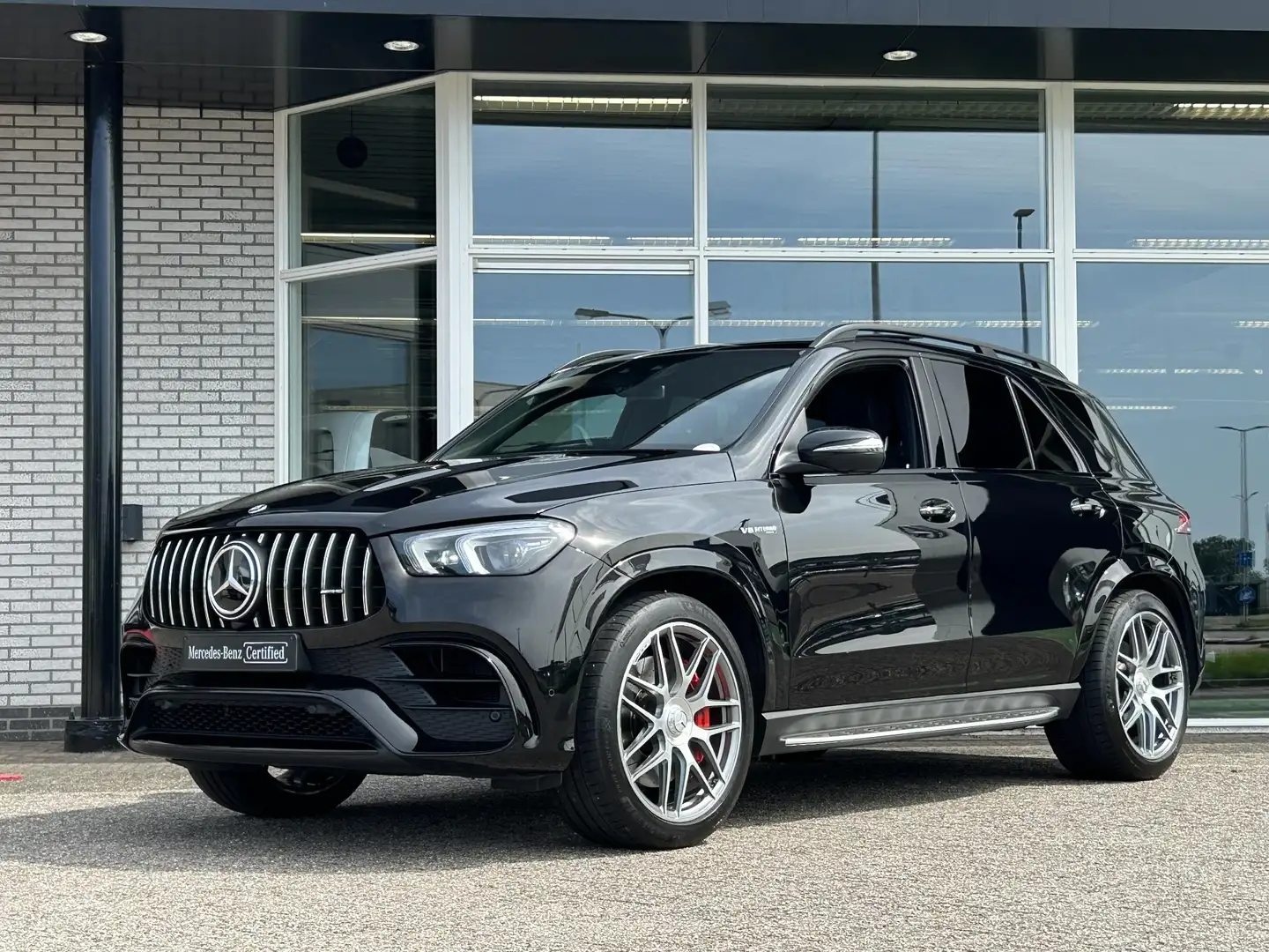Mercedes-Benz GLE 63 AMG S 4MATIC+ Premium Plus | Panoramadak  | Burmester Zwart - 2