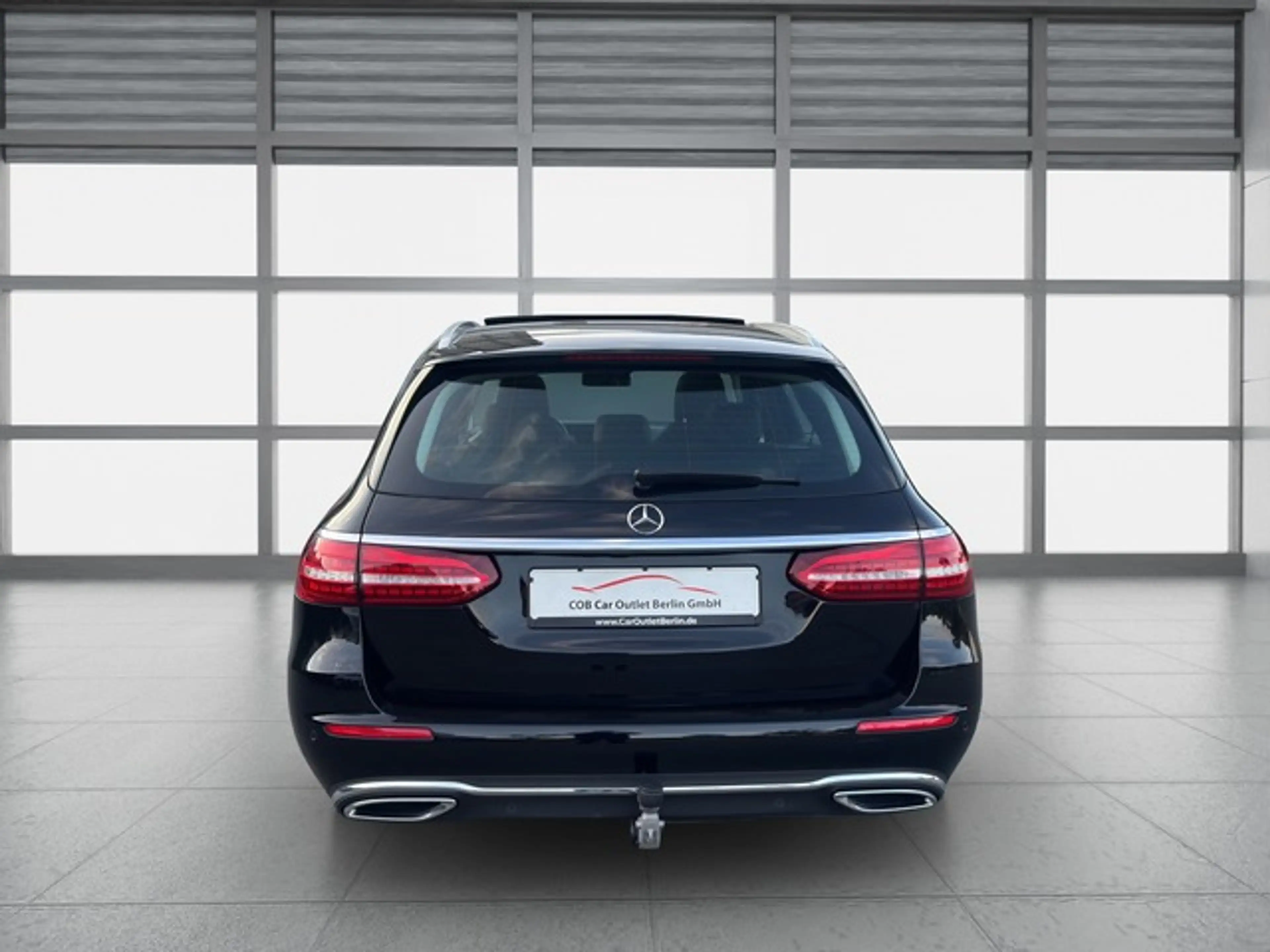 Mercedes-Benz E 400 d T 4M DISTRO PANO KAM360 STANDHZG AHK — photo 14