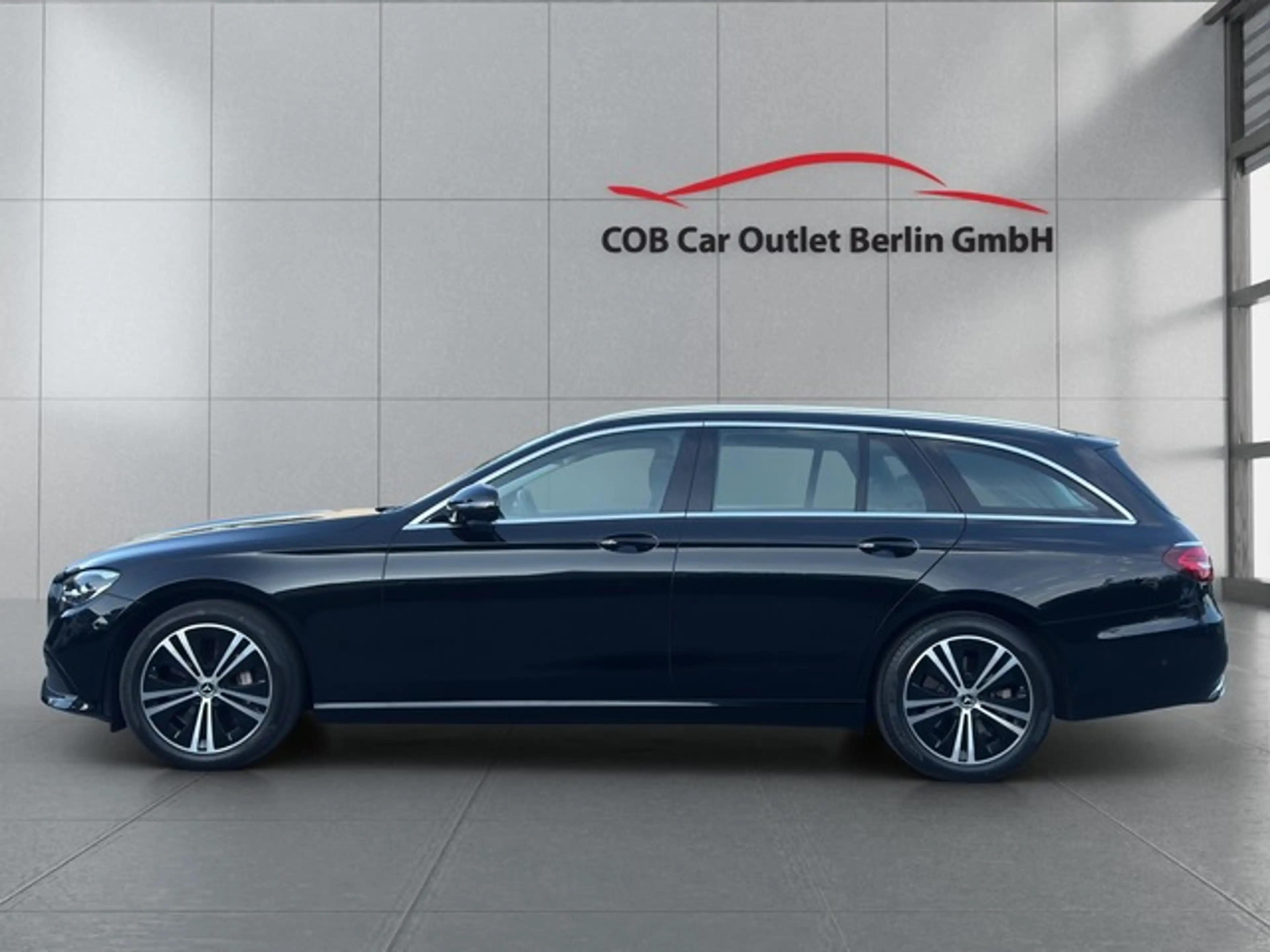 Mercedes-Benz E 400 d T 4M DISTRO PANO KAM360 STANDHZG AHK — photo 9