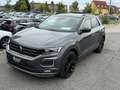 Volkswagen T-Roc R-LINE 1.5 TSI DSG PANO AHK NAVI Grijs - thumbnail 2