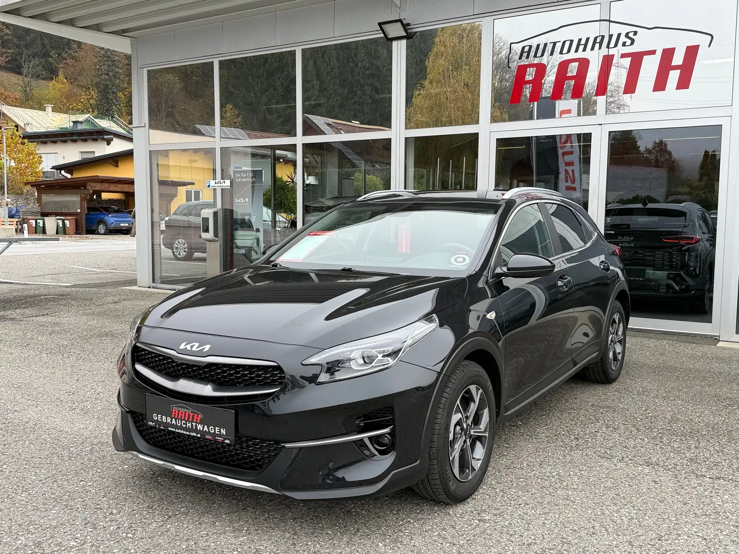 Kia XCeed 1,0 TGDI GPF Silber + NEUE WINTERKOMPLETTRÄDER Schwarz - 1