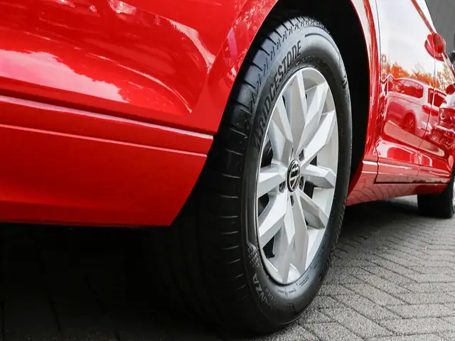 Volkswagen Passat view 7