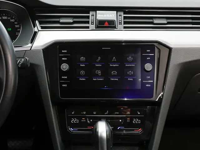 Volkswagen Passat view 13