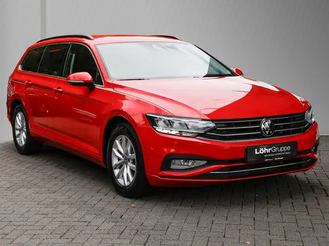 Volkswagen Passat view 5