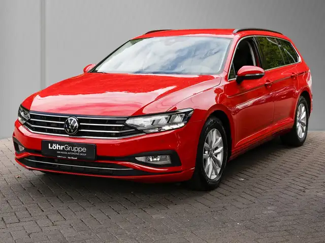 Volkswagen Passat view 4