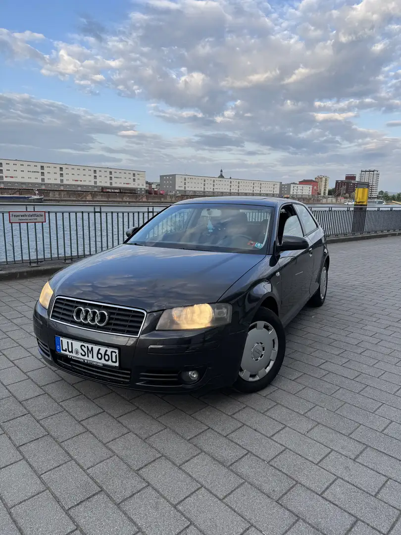 Audi A3 1.6 Attraction - 1
