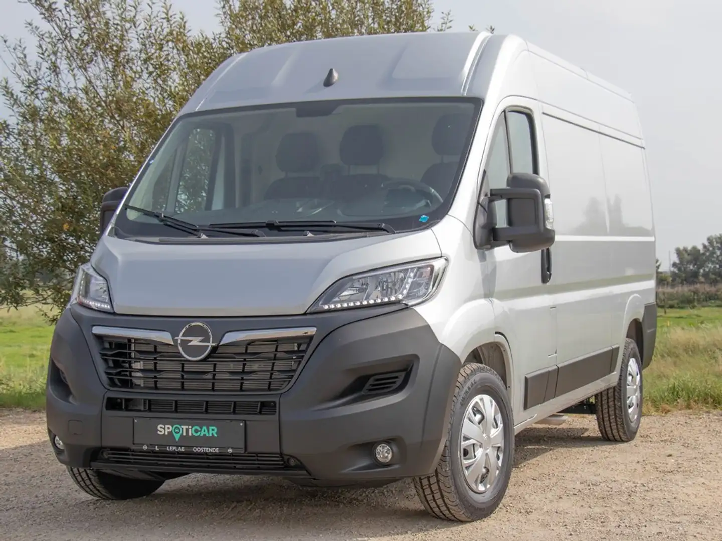 Opel Movano L2H2 2.2 diesel 140PK Manueel*DEMO*NAVIGATIE*CAMER Zilver - 1