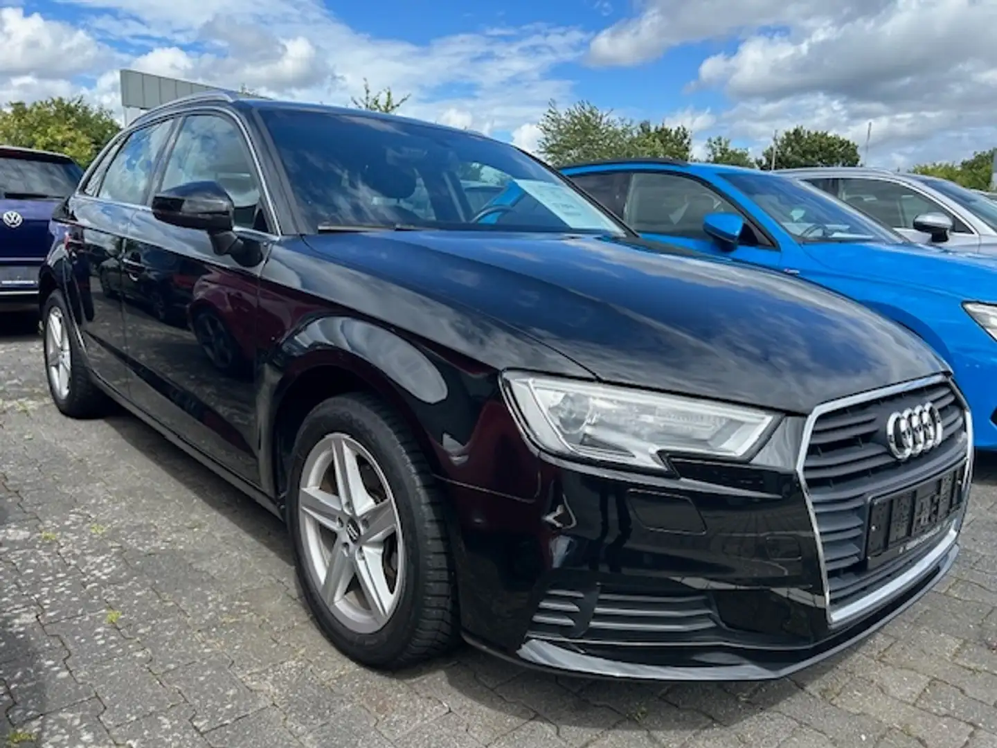 Audi A3 Sportback 30 TFSI, NP: 32.000 € Noir - 2