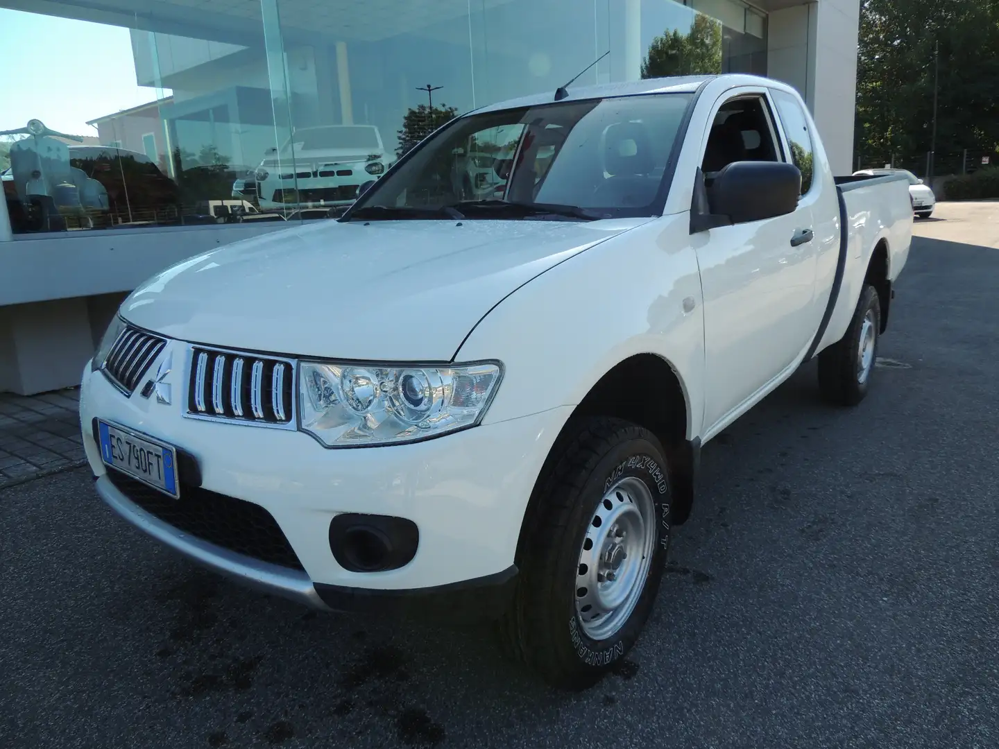 Mitsubishi L200 2.5 di-d Invite CASSONE LUNGO Blanc - 1