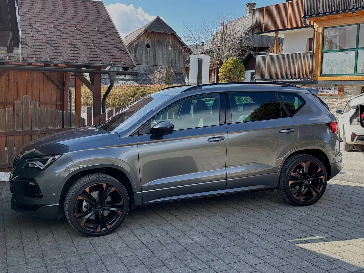 CUPRA Ateca Ateca 1.5 TSI DSG 150 Grau - 1