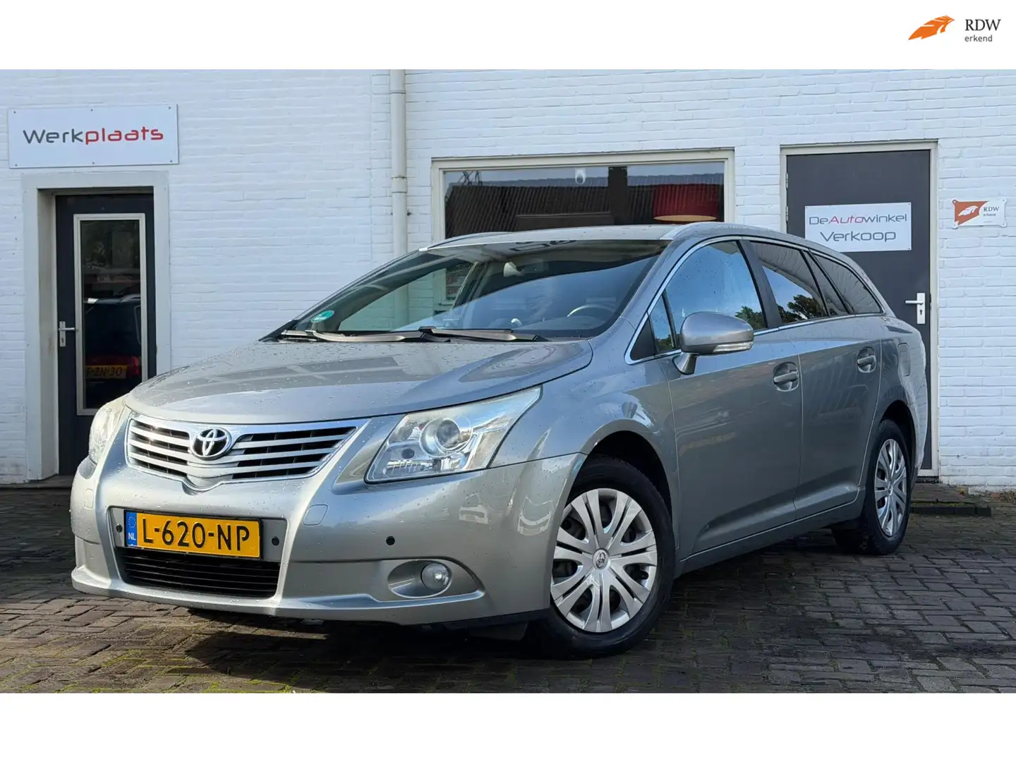 Toyota Avensis Wagon 1.8 VVTi Trekhaak AUTOMAAT Grigio - 1
