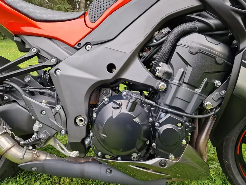 Kawasaki Z 1000 - foto 5