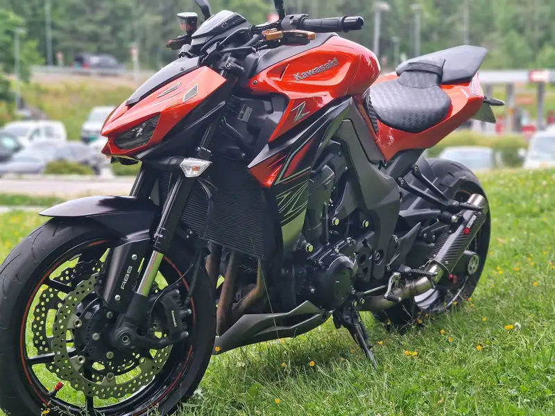 Kawasaki Z 1000 - foto 4