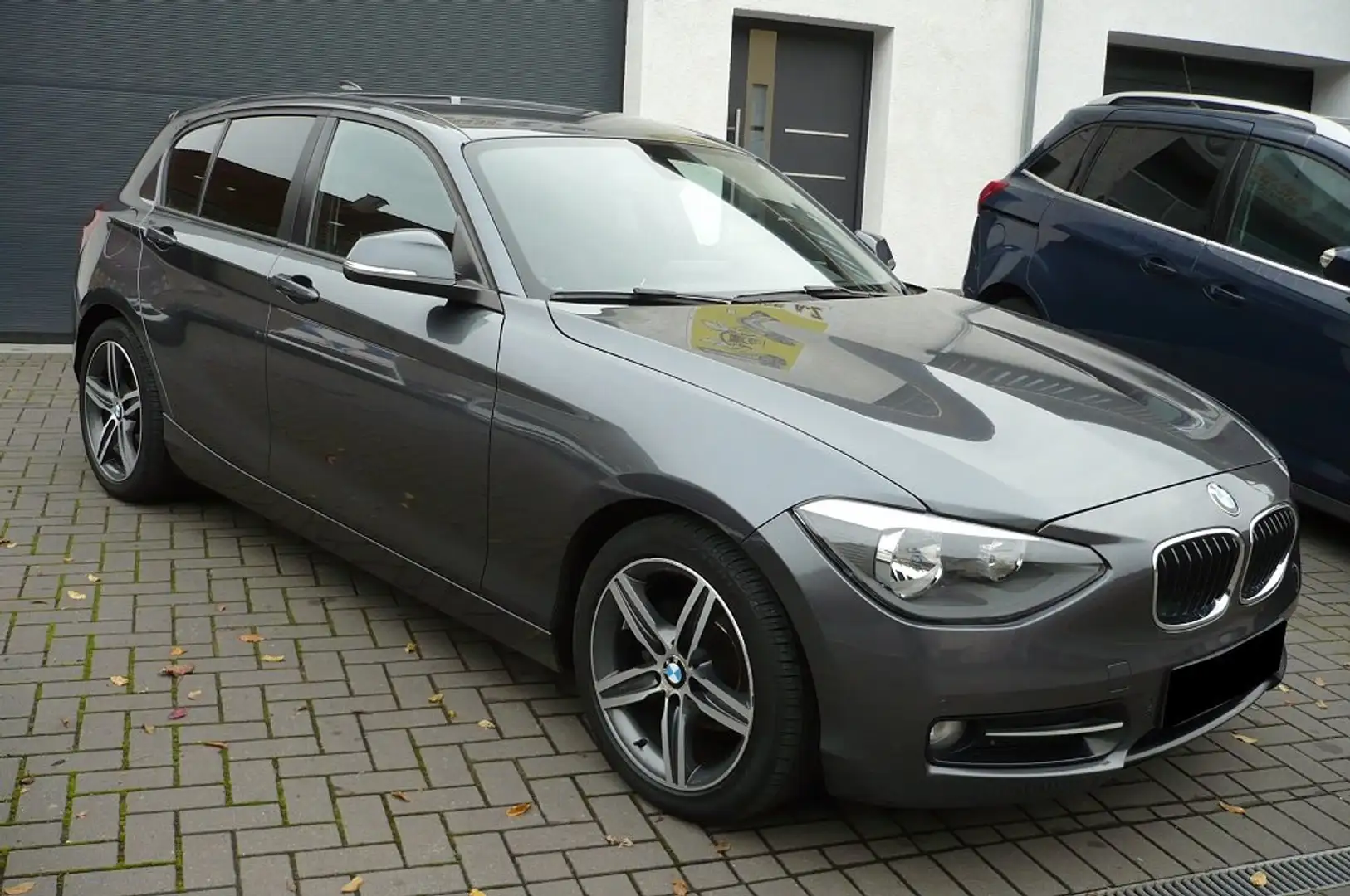 BMW 118 1er Diesel (5-Türer) 118d Sport Line Pdc Tempom Grau - 1